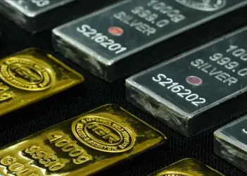 Altın ve Gümüşte Enflasyon Kıskacı: Ons Altın 4.600 Doların Altına Geriledi