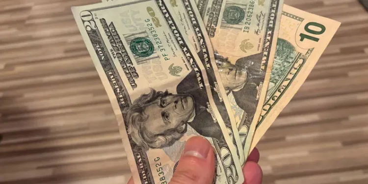 Dolar Fed Sonrası Rekor Tazeledi: Gözler 2027 Faiz Artışında