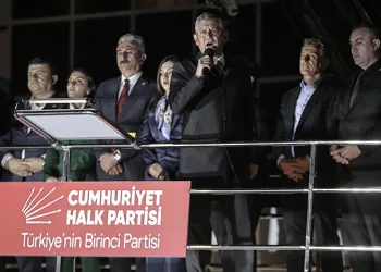 “Bu millet kimi seçerse görev ondadır. Bu millet iradesini teslim etmez”