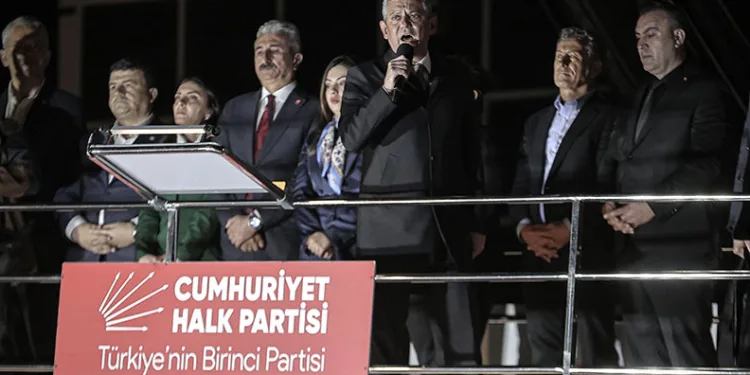 “Bu millet kimi seçerse görev ondadır. Bu millet iradesini teslim etmez”