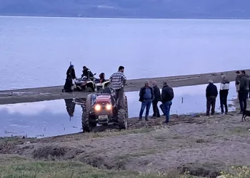 Bursa’da dereye düşen adamı ekipler kurtardı