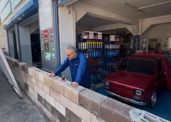 Bursa’da kiracıyı çıkarmak için dükkanın önüne duvar ördü