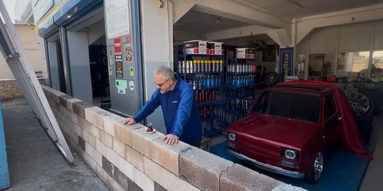 Bursa’da kiracıyı çıkarmak için dükkanın önüne duvar ördü