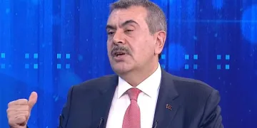 Bakan Tekin’den Okullarda ‘LGBT Dersi’ Çıkışı: “Yaptırmam Kardeşim!”