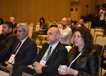 Başkan Aydın İstanbul’daki 6. Gıda Bankacılığı Zirvesi’ne Katıldı