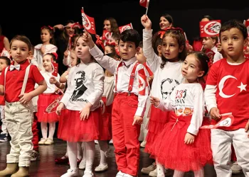 Bursa Büyükşehir Meclisi Çocuklara Emanet: “Geleceğin Sahipleri Koltukta!”