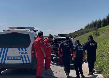 “Otoyola 5 yaşında çocuk bırakıldı” ihbarı ekipleri alarma geçirdi