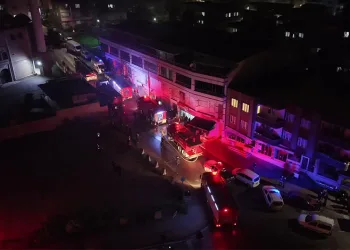 Bursa’da Depo Yangını: Yıldırım’da Gece Hareketliliği!
