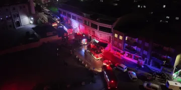 Bursa’da Depo Yangını: Yıldırım’da Gece Hareketliliği!