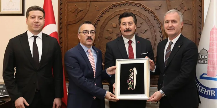 İnegöl ve Yenişehir’den Dev İşbirliği: İstihdam ve Yatırım Zirvesi!