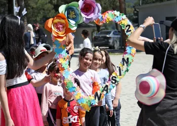 Bursa’da çocuklar patili dostlarla buluştu