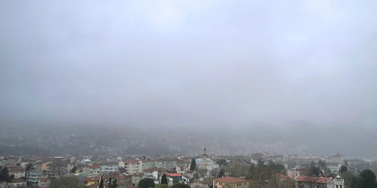 Bursa’da şehrin üzerine sis çöktü