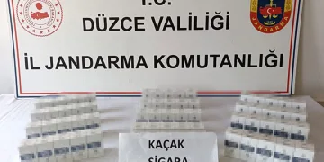 İki katlı ev alev alev yandı