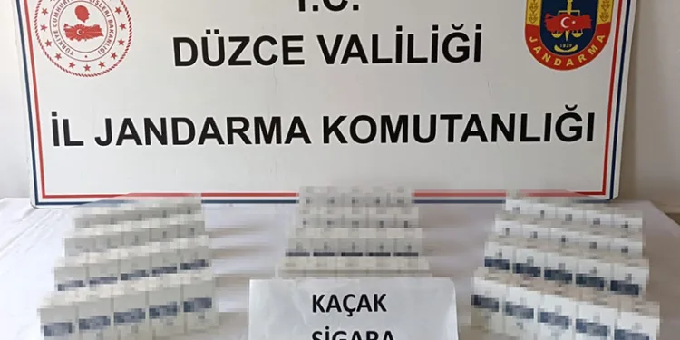 İki katlı ev alev alev yandı