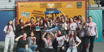 Bursa’da freni patlayan vinç dereye uçtu : Sürücü hayatını kaybetti