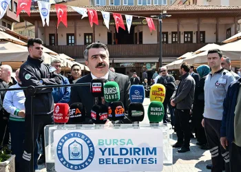 Emir Buhari yenilenen yüzüyle hizmete açıldı