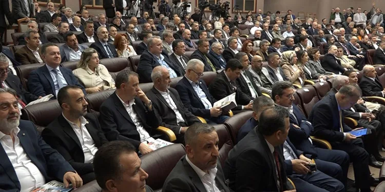 Bakan Bolat, Bursa’da iş adamlarıyla bir araya geldi