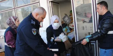Şanlıurfa’da son kullanım tarihi geçmiş tonlarca gıda ürünü ele geçirildi