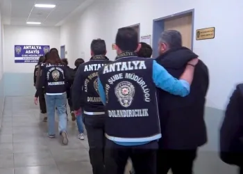 Şanlıurfa’da son kullanım tarihi geçmiş tonlarca gıda ürünü ele geçirildi