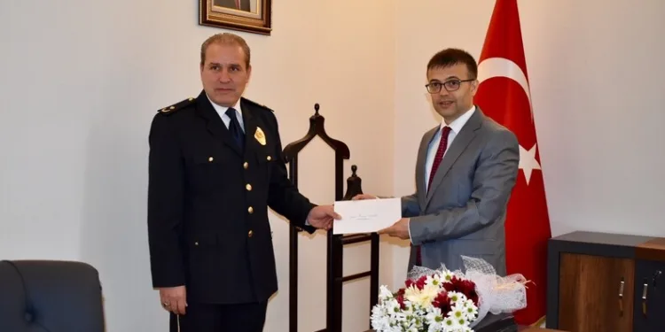Şanlıurfa’da son kullanım tarihi geçmiş tonlarca gıda ürünü ele geçirildi