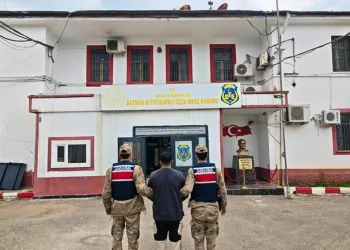 Adana’da 4 ruhsatsız silah ele geçirildi