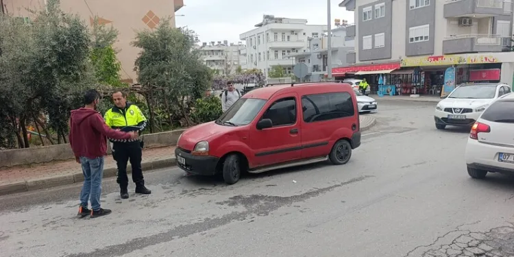 Adana’da 4 ruhsatsız silah ele geçirildi