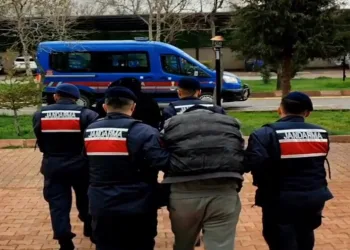 Adana’da 4 ruhsatsız silah ele geçirildi