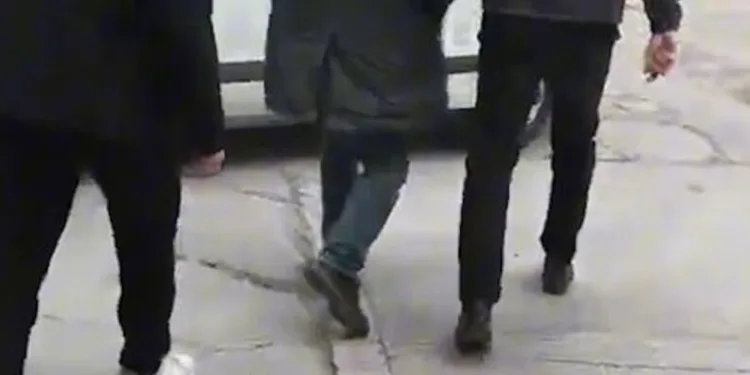 Aracına çarpan kamyonet için polis çağırdı hatalı parktan ceza yedi