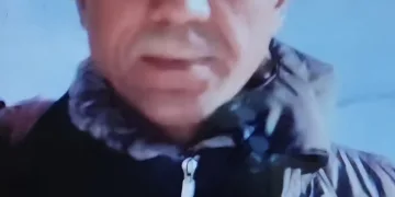 Tırın çarptığı hafif ticari araçta 3 kişi yaralandı