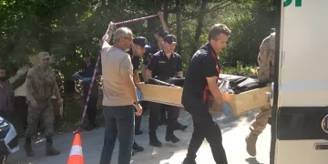 Ayvalık’ta kaçak içki ve uyuşturucudan 2 tutuklama