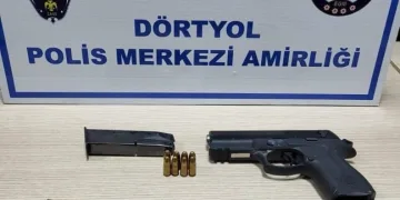 Ayvalık’ta kaçak içki ve uyuşturucudan 2 tutuklama