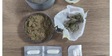 Ayvalık’ta kaçak içki ve uyuşturucudan 2 tutuklama