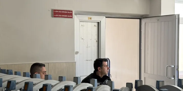 Ayvalık’ta kaçak içki ve uyuşturucudan 2 tutuklama