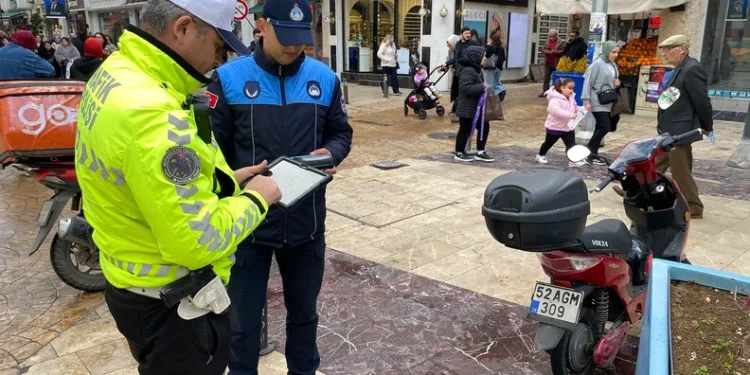 Mezitli Belediyesi denetimde tarihi geçmiş ürünlere geçit vermedi
