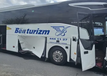 Antalya’da depoya inmek isterken düşen genç yaralandı