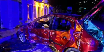 Midelerinde uyuşturucu sevkiyatı yapan 2 torbacı tutuklandı
