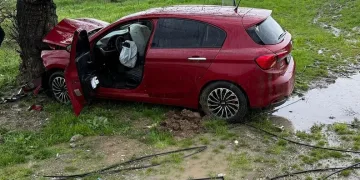 Midelerinde uyuşturucu sevkiyatı yapan 2 torbacı tutuklandı