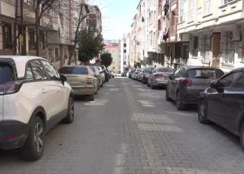 Beyoğlu’nda “yardım” yalanıyla yankesicilik yaptılar, suçüstü yakalandılar