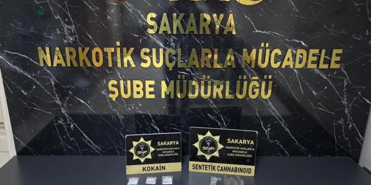 Beyoğlu’nda “yardım” yalanıyla yankesicilik yaptılar, suçüstü yakalandılar
