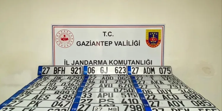 Kahramanmaraş’ta akrobatik hareketler yapan motosikletliye 47 bin TL ceza