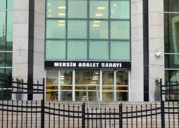 Kahramanmaraş’ta akrobatik hareketler yapan motosikletliye 47 bin TL ceza