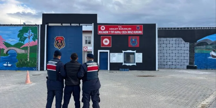 Motosikletin önünü kaldırarak yaptığı paylaşım 46 bin TL’ye mal oldu