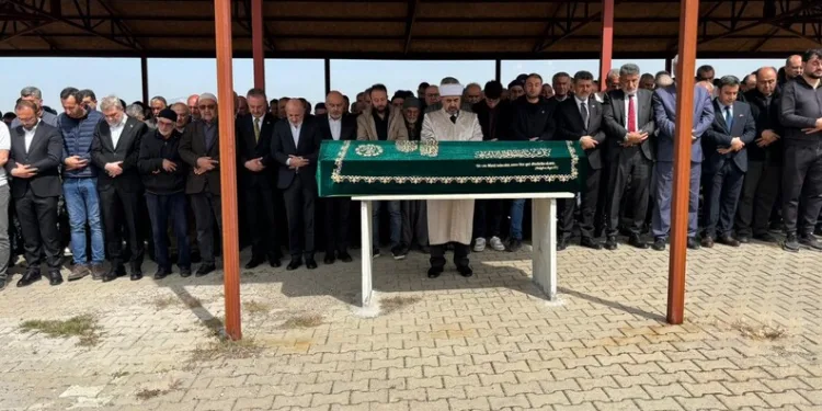 Okul saldırısında hayatını kaybeden Yusuf Tarık son yolculuğuna uğurlandı