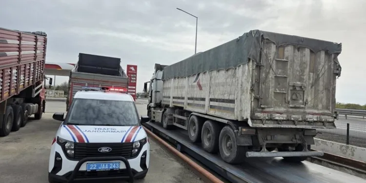 Okul saldırısında hayatını kaybeden Yusuf Tarık son yolculuğuna uğurlandı