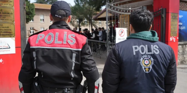 Okul saldırısında hayatını kaybeden Yusuf Tarık son yolculuğuna uğurlandı