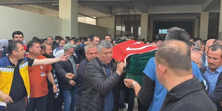 Okul saldırısında hayatını kaybeden Yusuf Tarık son yolculuğuna uğurlandı