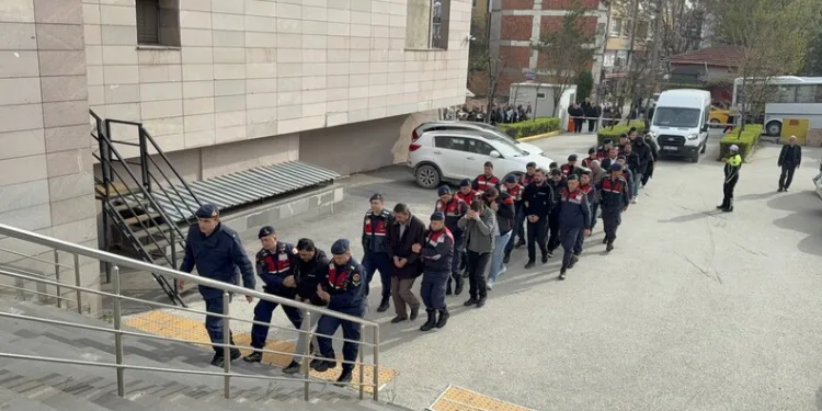 Siverek’te 17 yıl 6 ay hapis cezası bulunan firari yakalandı
