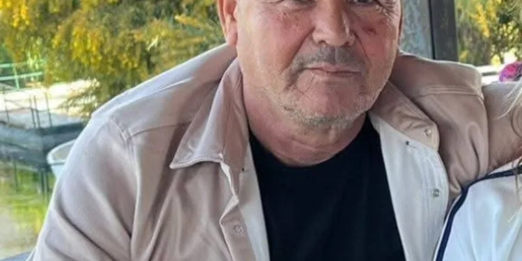 Yayaya çarpmamak için direksiyonu kardı, ağaca çarptı: 6 yaralı