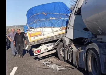 Parmağı sıkışan çocuğun korku dolu ağlayışı anneyi gözyaşı içerisinde bıraktı