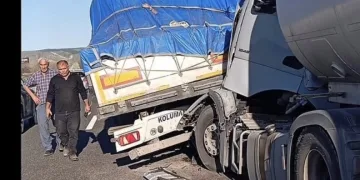 Parmağı sıkışan çocuğun korku dolu ağlayışı anneyi gözyaşı içerisinde bıraktı